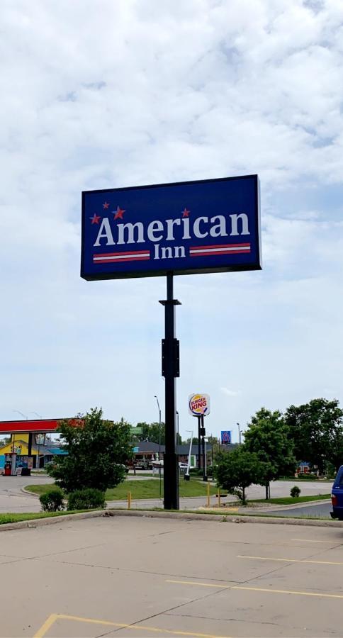 American Inn Cedar Rapids South ภายนอก รูปภาพ